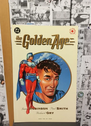 The Golden Age DC Edizione Inglese, staat: Heel goed, € 9,00, € 10,15 inclusief Kopersbescherming