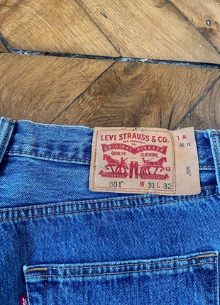 Jean Levi’s 501 W31 L32 – Coupe droite vintage iconique, brand: Levi's, condizioni: Ottime, taglia: M, €55.00, €58.45 include la Protezione acquisti