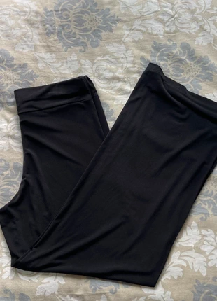 Pantalone nero largo, marque: ELEGANTE, état: Très bon état, taille: Taille unique, 3,00 €, 3,85 € Protection acheteurs incluse