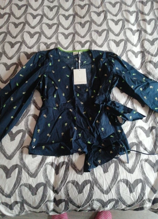 Blusa Nümph frutas nueva con etiquetas, brand: Nümph, condizioni: Nuovo con cartellino, taglia: M / IT 42 / EU 38, €15.00, €16.45 include la Protezione acquisti