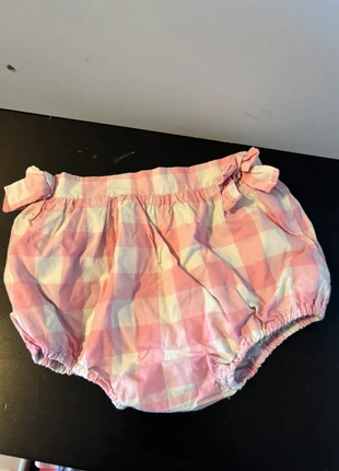 Short culotte, merk: Jacadi, staat: Heel goed, maat: 12-18 maanden / 80 cm, € 2,00, € 2,80 inclusief Kopersbescherming