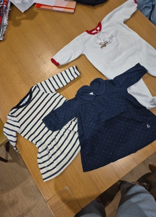 Robes et pyjama Petit bateau fille - 6mois, marque: Petit Bateau, état: Très bon état, taille: 3-6 mois / 62 cm, 3,50 €, 4,38 € Protection acheteurs incluse
