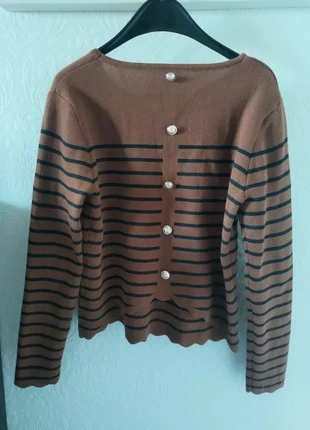 Pull rayé marron à boutons dorés dans le dos – Marque inconnue, marque: Elegant, état: Très bon état, taille: M / 38 / 10, 3,00 €, 3,85 € Protection acheteurs incluse