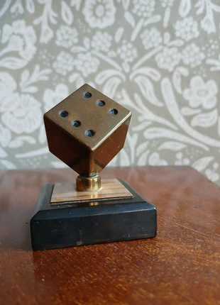 Dobbelsteen - Presse Papier, merk: presse papier, staat: Goed, € 7,50, € 8,58 inclusief Kopersbescherming