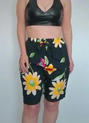 Short long fleuri vintage taille unique, zustand: Sehr gut, größe: Einheitsgröße, 9,90 €, 11,10 € beinhaltet Vinted-Käuferschutz Pro