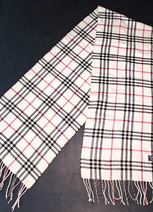 Écharpe Burberry cachemire blanc à carreaux – Authentique & Luxueuse, marke: Burberry, zustand: Sehr gut, 30,00 €, 32,20 € inklusive Vinted-Käuferschutz