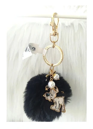 Porte-clé Parc Astérix avec pompon noir + breloque papillon et Idéfix collection, merk: Parc Asterix, staat: Nieuw met prijskaartje, € 4,50, € 5,43 inclusief Kopersbescherming