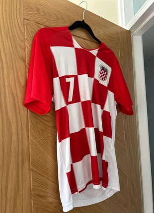 Football Shirt – White & Red – Rakitic #7 – Size S, brand: x, condition: Very good, size: S, £15.00, £16.45 includes Buyer Protection