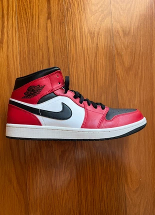 Air Jordan 1 Mid Chicago Toe 45, marque: Jordan, état: Très bon état, taille: 45, 140,00 €, 147,70 € Protection acheteurs incluse