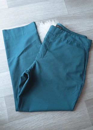Pantalon court 7/8ème chonos stretch vert canard turquoise T.44 Zara, merk: Zara, staat: Heel goed, maat: XXL / 44 / 16, € 8,90, € 10,05 inclusief Kopersbescherming Pro