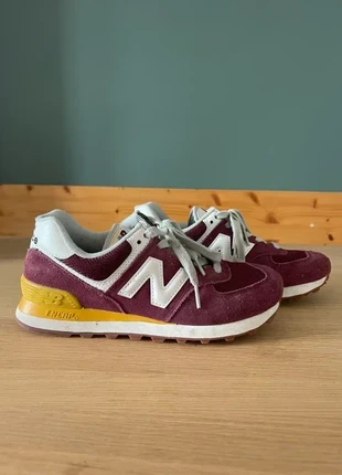 New Balance 574 bordeaux/jaune – T37.5 – Bon état, marque: New Balance, état: Très bon état, taille: 37.5, 49,00 €, 52,15 € Protection acheteurs incluse