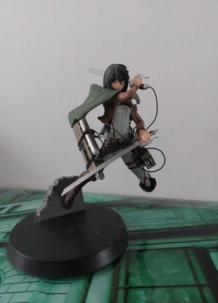 Figurine Mikasa Attaque des titans, brand: Haider Ackermann, condition: Very good, size: One size, €21.00, €22.75 includes Buyer Protection