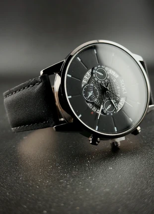 Montre noire intégrale, date circulaire, marke: soki, zustand: Sehr gut, größe: Einheitsgröße, 9,50 €, 10,68 € beinhaltet Vinted-Käuferschutz Pro