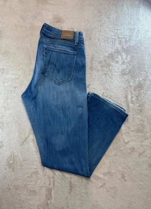 Jean Levi’s 712 Slim Bleu Moyen Délavé Taille FR 38/40 (W29 L32) bon état 1042, marca: Levi's, estado: Bom, tamanho: L / 40 / 12, €14.00, €15.40 inclui Proteção do Comprador Pro