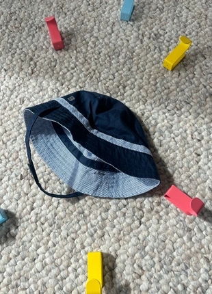 Bob réversible bleu et rayures, brand: Obaïbi, condition: New without tags, size: 3-6 months, 42 cm, €3.00, €3.85 includes Buyer Protection