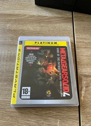 Metal Gear Solid 4, état: Très bon état, 5,00 €, 5,95 € Protection acheteurs incluse