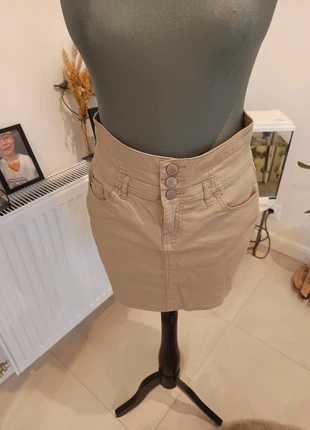 Jupe courte taille haute, merk: Cache Cache, staat: Nieuw zonder prijskaartje, maat: S / 36 / 8, € 10,00, € 11,20 inclusief Kopersbescherming
