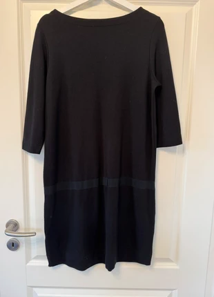 Schwarzes Marc O‘Polo Kleid in Gr. 42 mit pfiffigem 3,5 cm Streifen, marque: Marc O'Polo, état: Très bon état, taille: XL / 42 / 14, 25,00 €, 26,95 € Protection acheteurs incluse