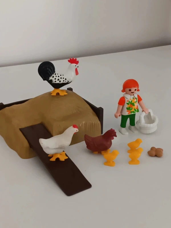 Fillette avec poules playmobil - photo numéro 10