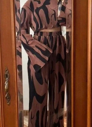 Ensemble Zèbre Noir Marron – Haut Court Manche Long + Pantalon Large et Fluide – Parfait pour l'Été, marke: Tendance, zustand: Neu, größe: M / 38 / 10, 21,00 €, 22,75 € inklusive Vinted-Käuferschutz