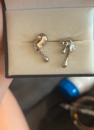 Silberne-Ohrringe in organischer Tropfenform | Minimalistisches Design, état: Neuf sans étiquette, 6,00 €, 7,00 € Protection acheteurs incluse