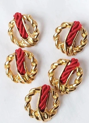 2 bottoni gioiello vintage metallo 1,8 cm, brand: Bottoni gioiello vintage, condizioni: Ottime, €2.50, €3.33 include la Protezione acquisti