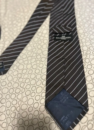 Cravatta balenciaga, marca: Balenciaga, estado: Muy bueno, 30,00 €, 32,20 € Protección al comprador incluida