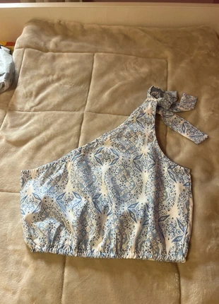 top asimetrico blanco y azul/haut asymétrique blanc et bleu, marque: Shein, état: Neuf sans étiquette, taille: S / 36 / 8, 2,00 €, 2,80 € Protection acheteurs incluse