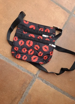 Sacoche bandoulière bisous / lèvres, brand: La Halle, condition: Very good, €4.00, €4.90 includes Buyer Protection