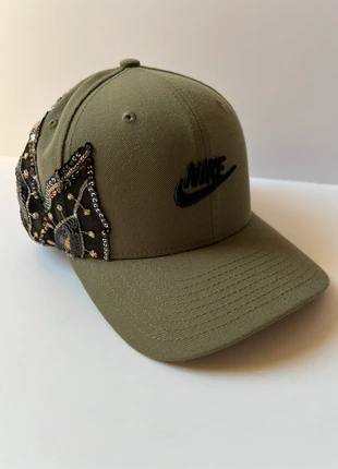 Casquette Nike kaki customisée, marke: Nike, zustand: Sehr gut, größe: Einheitsgröße, 13,00 €, 14,35 € inklusive Vinted-Käuferschutz