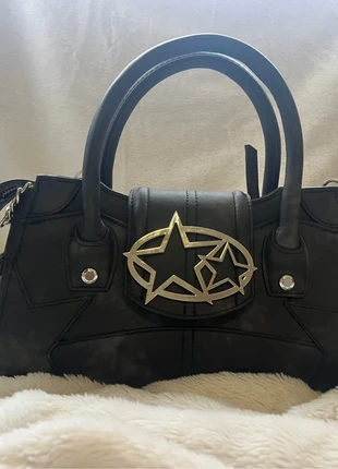 Bolso con estrellas metálicas de Bershka, marca: Bershka, estado: Novo sem etiquetas, €17.00, €18.55 inclui Proteção do Comprador