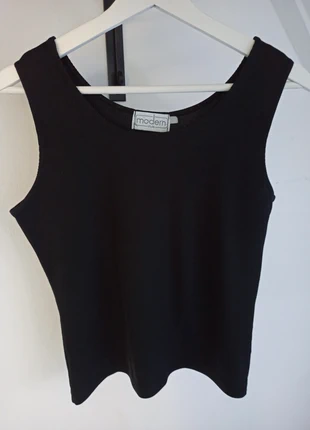 Top Modern style, merk: Modern Style, staat: Goed, maat: S / 36 / 8, € 1,00, € 1,75 inclusief Kopersbescherming