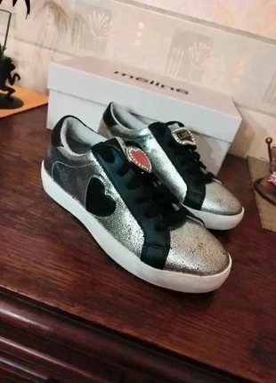 Baskets sneakers argenté cœur Méliné 36 y2k neuves chess game vintage alt, marque: Méliné, état: Neuf avec étiquette, taille: 36, 31,00 €, 33,25 € Protection acheteurs incluse