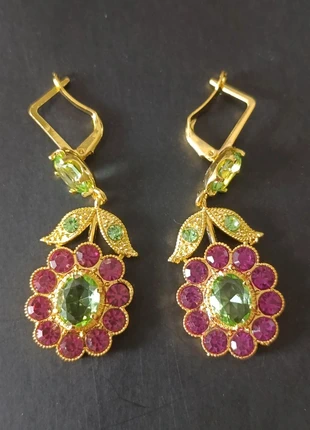 Boucles d'oreilles pendantes colorés, état: Neuf sans étiquette, 11,00 €, 12,25 € Protection acheteurs incluse