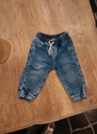 Jeans Zeeman - maat 74, merk: Zeeman, staat: Goed, maat: 9-12 maanden / 74 cm, € 1,00, € 1,75 inclusief Kopersbescherming