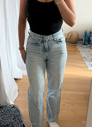 Pantalon coupe droite bleu, marke: Stradivarius, zustand: Sehr gut, größe: XS / 34 / 6, 5,00 €, 5,95 € inklusive Vinted-Käuferschutz