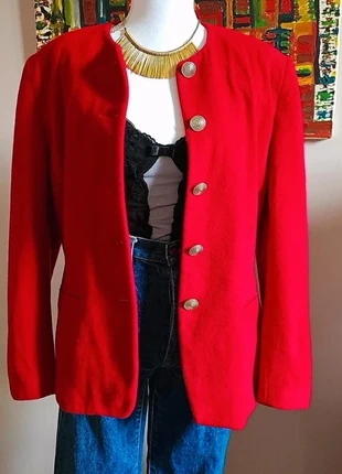 Veste épaulettes en laine vintage courte made in France 🇲🇫, brand: Vintage Dressing, condition: Very good, size: L / 40 / 12, €58.00, €61.60 includes Buyer Protection Pro