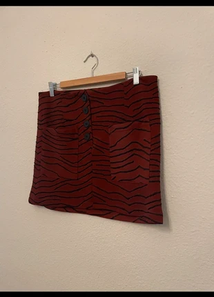 Falda animal print, marca: Lefties, estado: Novo sem etiquetas, tamanho: L / 40 / 12, €9.00, €10.15 inclui Proteção do Comprador