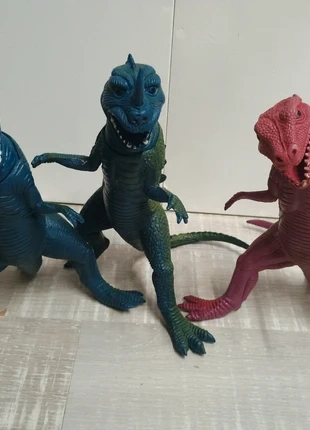 3 vintage dinosaurs or dragons, merk: Hong Kong, staat: Goed, maat: Pasgeborene, 44 cm, € 20,00, € 21,70 inclusief Kopersbescherming