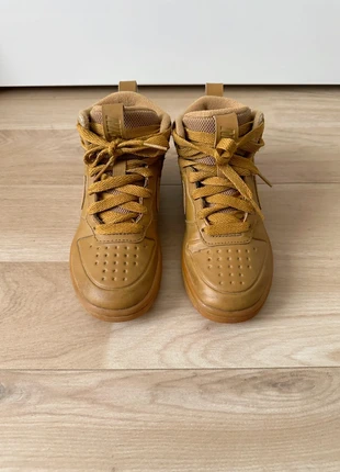 Sneakers mi haute * Nike * en couleur moutard, brand: Nike, condition: Very good, size: 28, €20.00, €21.70 includes Buyer Protection