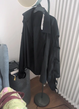 Hemd mit Cutouts, marke: Sonstiges, zustand: Gut, größe: S / 36 / 8, 15,00 €, 16,45 € inklusive Vinted-Käuferschutz