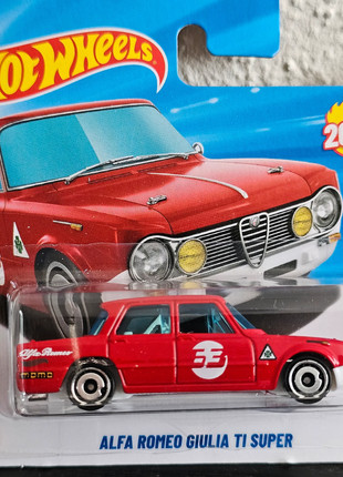 Hot Wheels Alfa Romeo Giulia TI Super HotWheels rood, merk: Hot Wheels, staat: Nieuw zonder prijskaartje, maat: Universeel, 4,00 €, 4,90 € inclusief Kopersbescherming