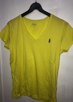 T-shirt Ralph Lauren fluo logo violet – stylé & original, marca: Ralph Lauren, estado: Muito bom, tamanho: L / 40 / 12, €25.00, €26.95 inclui Proteção do Comprador