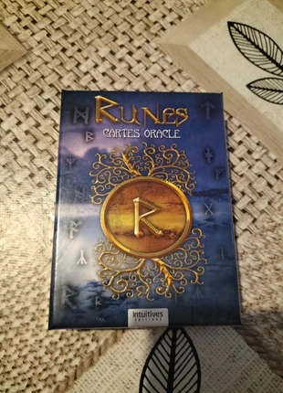 Oracle runes, condizioni: Ottime, €6.00, €7.00 include la Protezione acquisti