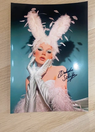 Rupauls Drag Race UK Star Dakota Schiffer Autographed Poster, brand: Rupaul’s Drag Race UK, condition: New without tags, £30.00, £32.20 includes Buyer Protection