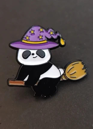 Pin's Panda sorcier, staat: Heel goed, € 3,00, € 3,85 inclusief Kopersbescherming Pro