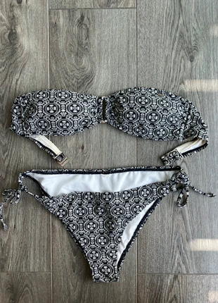 Maillot bandeau Oneill surf, marca: O'Neill, estado: Muy bueno, tamaño: M / 38 / 10, 24,00 €, 25,90 € Protección al comprador incluida