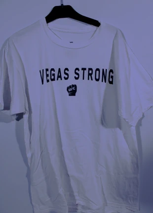 T-shirt "Vegas Strong" UFC mma, marca: Fanatics, estado: Bom, tamanho: L, €20.00, €21.70 inclui Proteção do Comprador