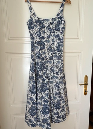 Robe Staud Poplin Midi Wells 36 / S / 4, marke: STAUD, zustand: Sehr gut, größe: S / 36 / 8, 300,00 €, 315,20 € inklusive Vinted-Käuferschutz
