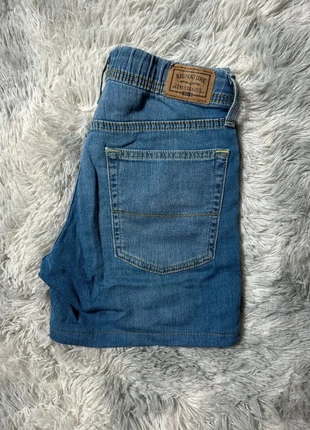 Short en Jean Levi's Signature Bleu W30 SH045, merk: Levi's, staat: Heel goed, maat: W30 | FR 40, € 14,00, € 15,40 inclusief Kopersbescherming Pro